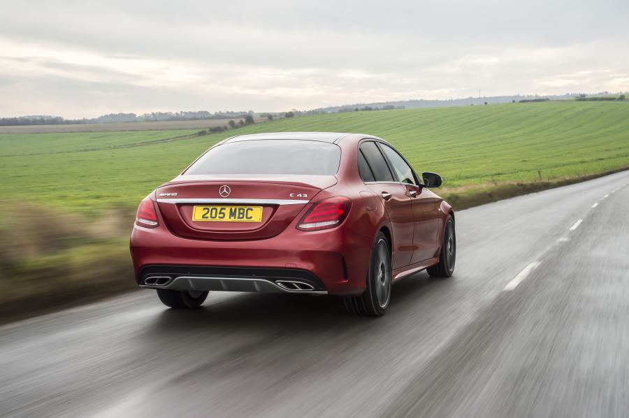  Mercedes-AMG C43 4Matic 2016 года  (UK) (фото 27 из 28)